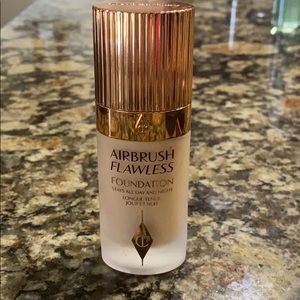 Charlotte Tilbury Airbrush Flawless Foundation